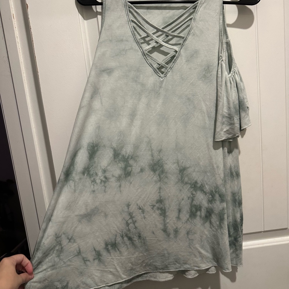 ANDREE BY UNIT Mint Crisscross Top - Picture 2 of 3